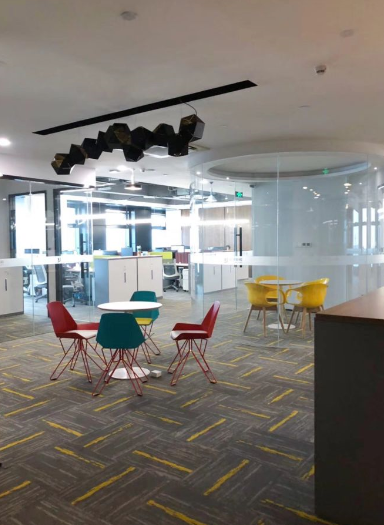 企業辦公室地毯裝飾3.png